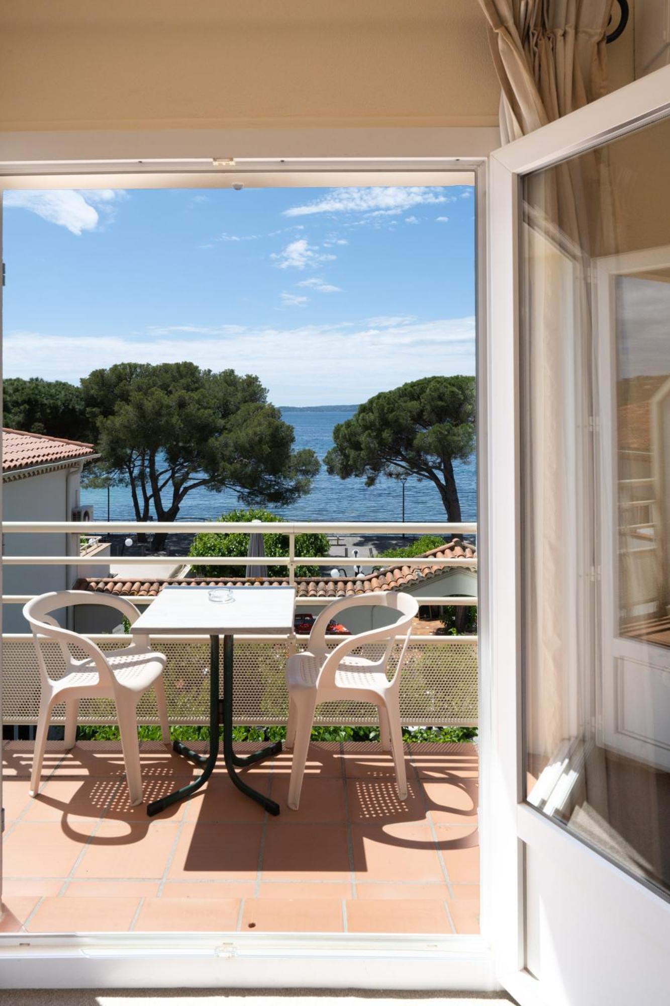Hotel Le Provencal Logishotels Лез-Іссамбр Екстер'єр фото