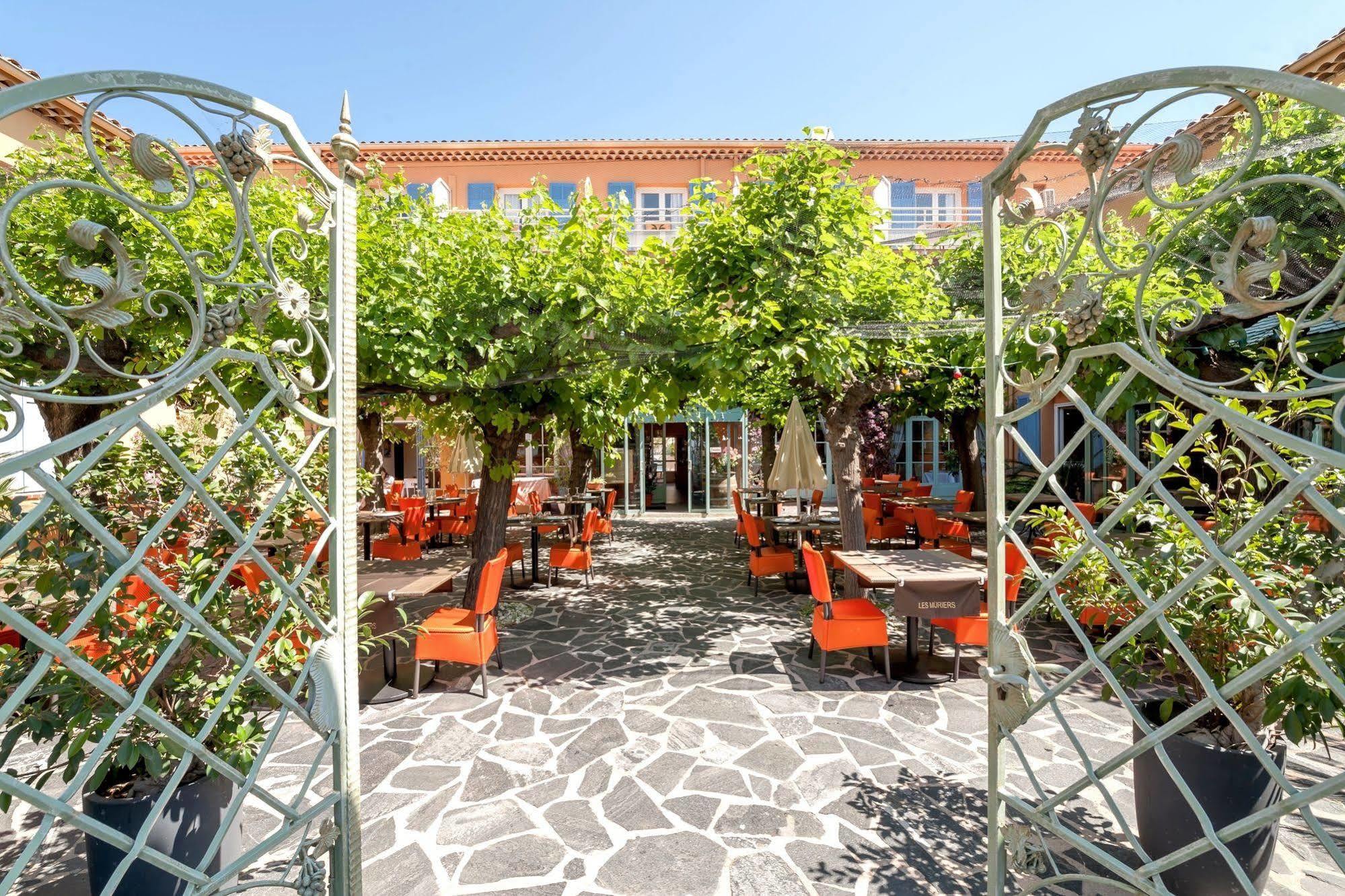 Hotel Le Provencal Logishotels Лез-Іссамбр Екстер'єр фото